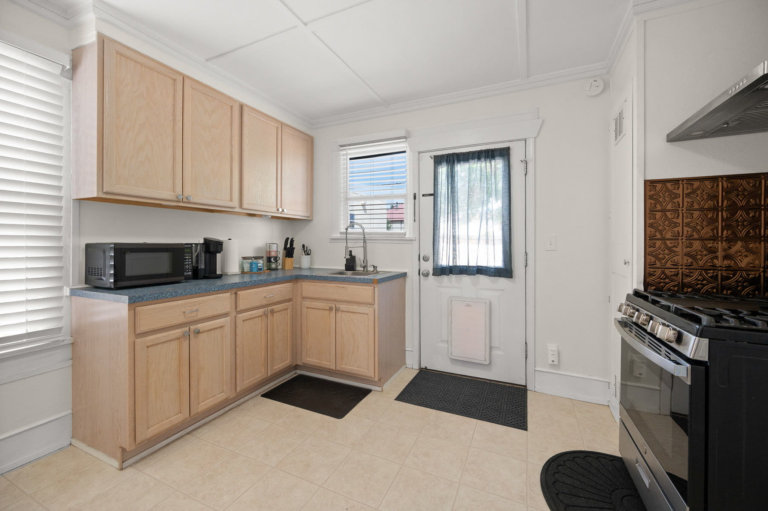 Full kitchen with gas range