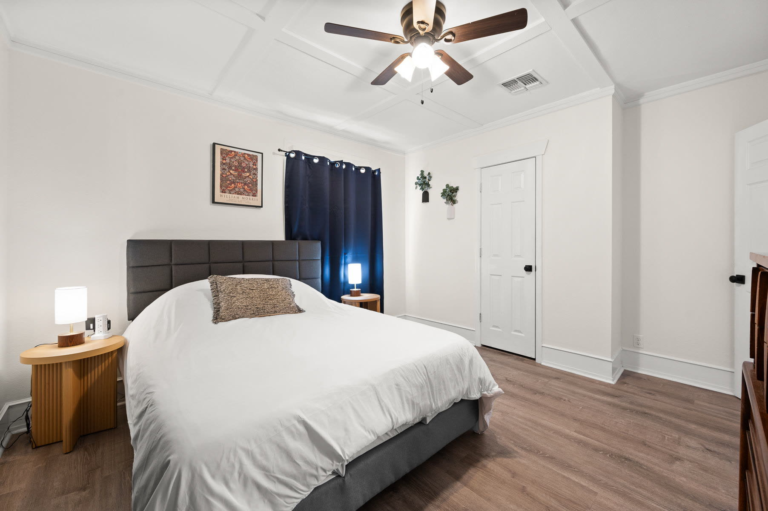 Second bedroom with nightstands